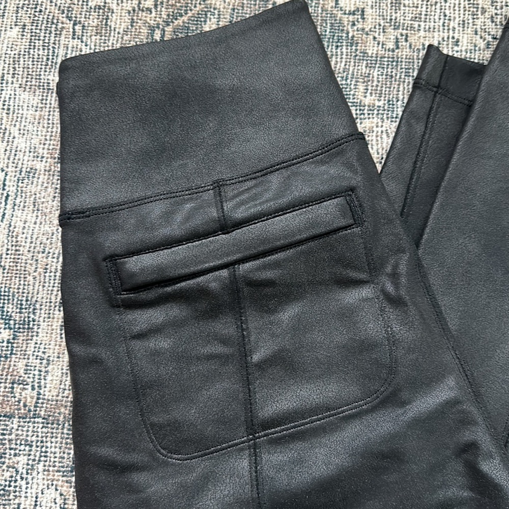 Athleta Delaney Gleam Tights - Picture 2 of 3
